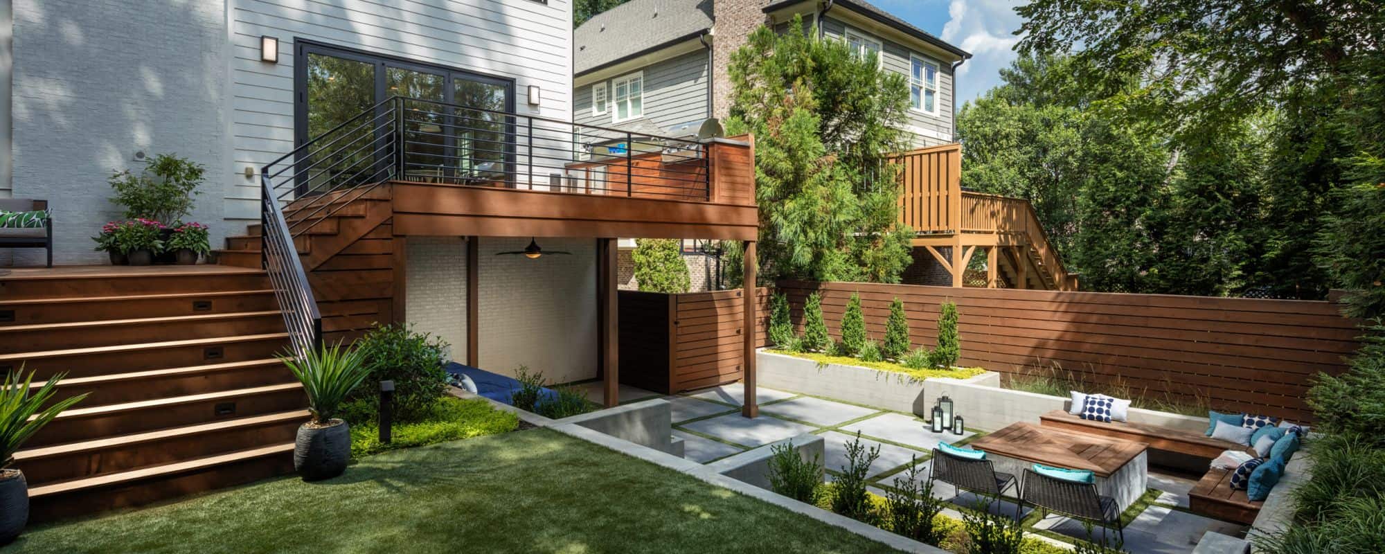 Outdoor Living Space & Porch